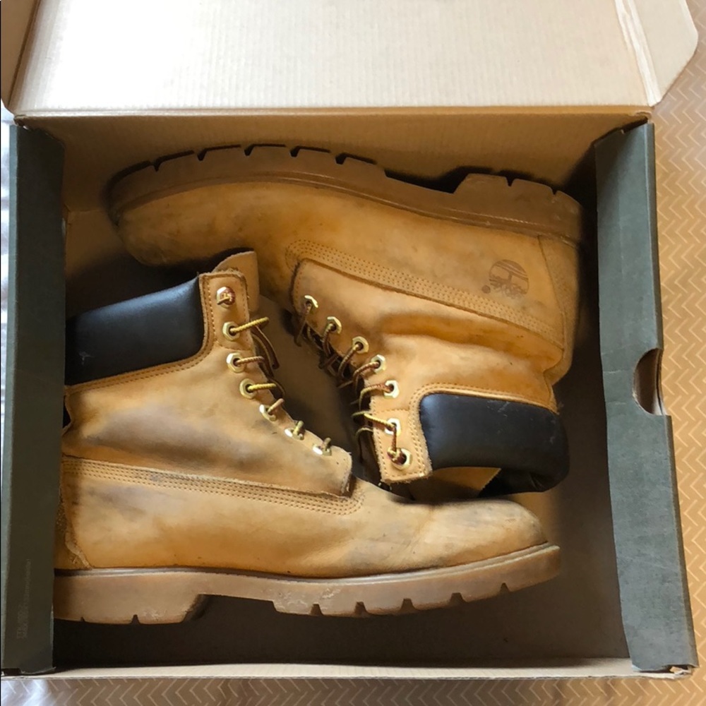 Size 8.5 USED timberlands with box